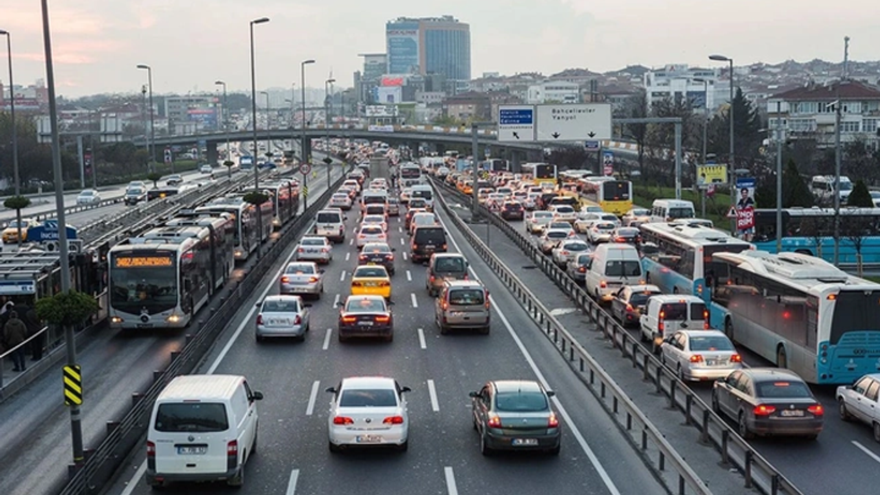 Aracı olanlar dikkat, taktırmayan yandı! 2 ay sonra zorunlu olacak