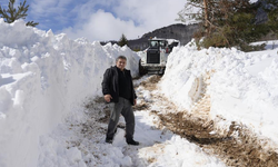 Artvin'de kar yağışı durdu, köylerde yollar açılıyor
