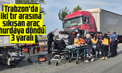 Trabzon'da iki tır arasına sıkışan araç hurdaya döndü: 3 yaralı