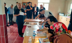 Mahalle sakinleri köy olmak için referanduma gitti