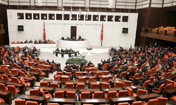 Meclis tatile girmiyor: Çalışma süresi 1 ay uzatıldı