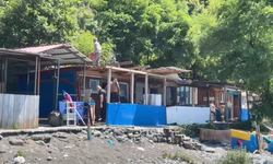 Artvin'in Karadeniz kıyılarındaki kaçak yapılar yıkılıyor