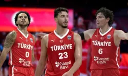 12 Dev Adam yarı final için sahada!