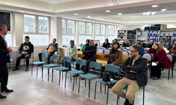 Ortahisar İsmetpaşa İlkokulu Öğretmenlerine "Girişimci Bir Bürokrat: Vali Recep Yazıcıoğlu" Semineri