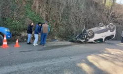 Akçaabat'ta otomobil takla attı: Biri çocuk üç yaralı
