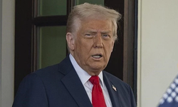 Trump'tan İran paylaşımı: Panikteler, altlarına yapıyorlar