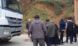 Giresun’da katıldığı cenazede kamyon çarptı: Kadın ağır yaralı