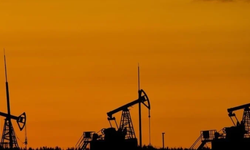 Savaşın enerji piyasasına etkisi: Petrol 15 ayın zirvesinde