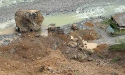 Ardeşen’de korkutan heyelan