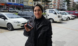 Yerde değil yüksekte arayınca cüzdanını buldu