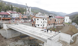 Dörtyol-Akpınar-Erikli ulaşım bağlantısını güçlendiren köprüde sona gelindi