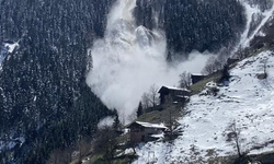 Trabzon’daki çığ anı cep telefonu kamerasına yansıdı