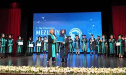 Kanseri yendi, 64 yaşında üniversite hayalini gerçekleştirdi