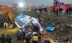 Otobüsü şarampole uçtu: 4 ölü, 15 yaralı!