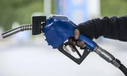 Benzin ve motorine zam: Pompa fiyatlarına yansıdı