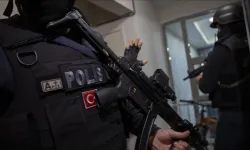 İçişleri Bakanlığı: Kırmızı Bültenle aranan 42 suçlu Türkiye'ye getirildi