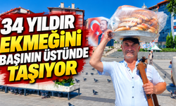 34 yıldır ekmeğini başının üstünde taşıdığı tepsi ile kazanıyor