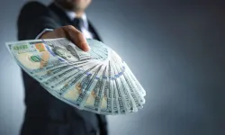 Euro zayıfladı, dolar güçlendi