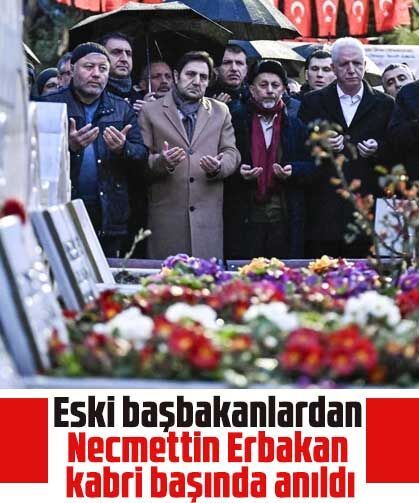 Eski başbakanlardan Necmettin Erbakan kabri başında anıldı