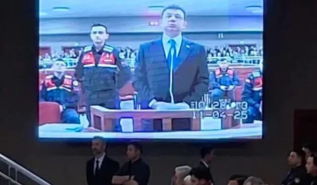 İşte Ekrem İmamoğlu'nun davadaki ilk fotoğrafı! Duruşma salonunda çekildi