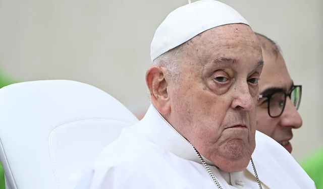 Papa Francis hayatını kaybetti