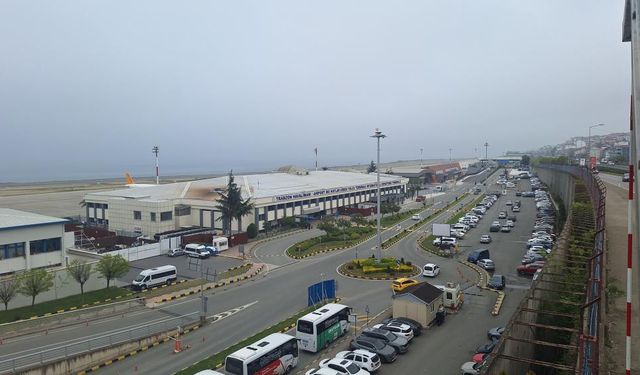 Trabzon'da hava ulaşımına sis engeli