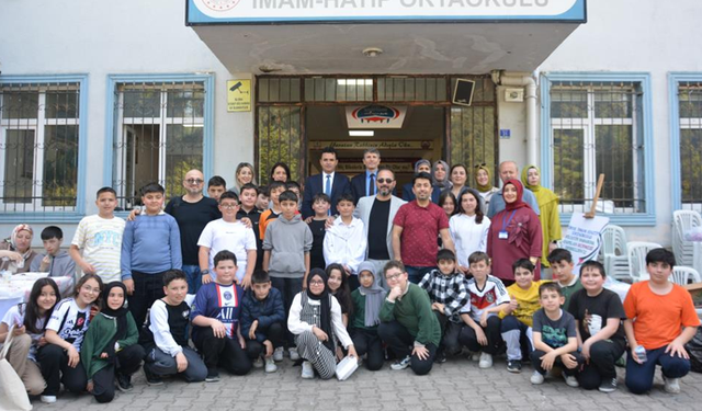 Ordu'da Gazze için düzenlenen hayır çarşısında 110 bin lira para toplandı
