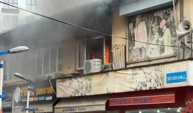 Rize’de korkutan depo yangını