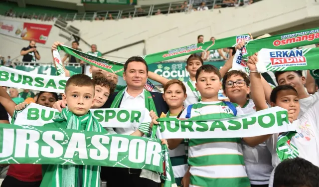 Başkan Aydın, Bursaspor maçını çocuklarla izledi
