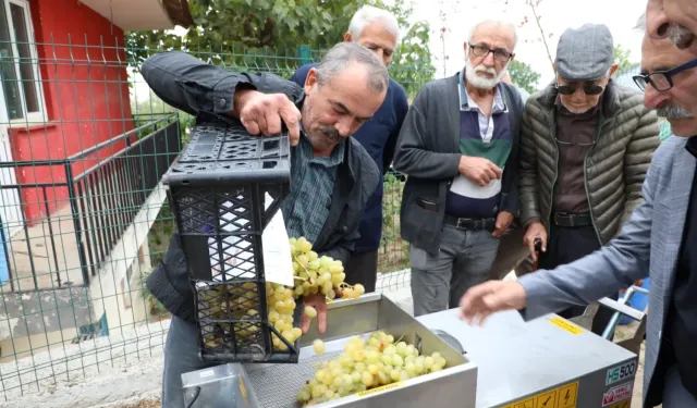 Bursa İnegöl'den üzüm hasadını kolaylaştıran destek