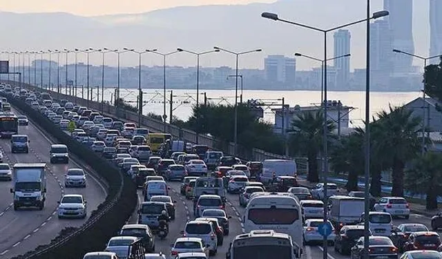 Trafiğe kayıtlı taşıt 33 milyona yaklaştı