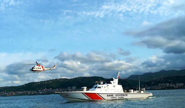 Trabzon'da denizde kaybolan şahsı arama çalışmaları sürüyor