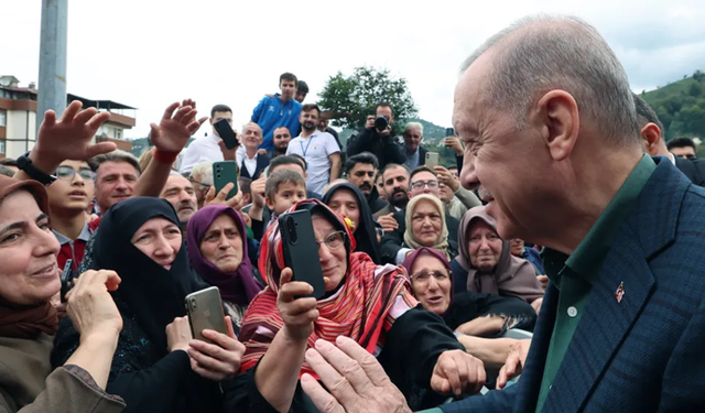 Cumhurbaşkanı Erdoğan, Rize'de vatandaşlarla buluştu
