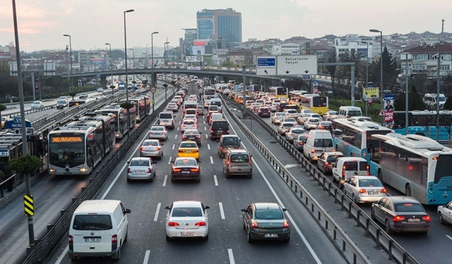 Aracı olanlar dikkat, taktırmayan yandı! 2 ay sonra zorunlu olacak