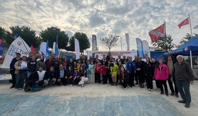 Trabzon'da 29 Ekim Cumhuriyet Bayramı Yelken Yarışları yapıldı