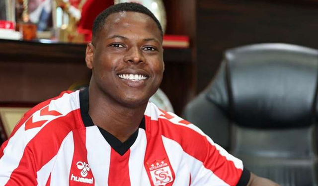 Sivasspor’da skandal :Oyuncu eşyalarını toplayıp kayboldu