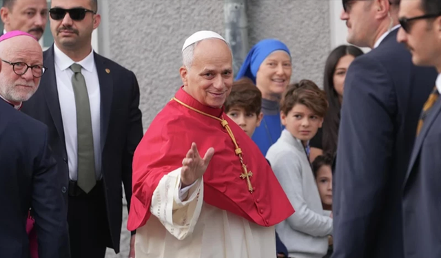 Papa 14. Leo İstanbul'da: Kutsal Ruh Katedrali'nde toplantıya katılıyor