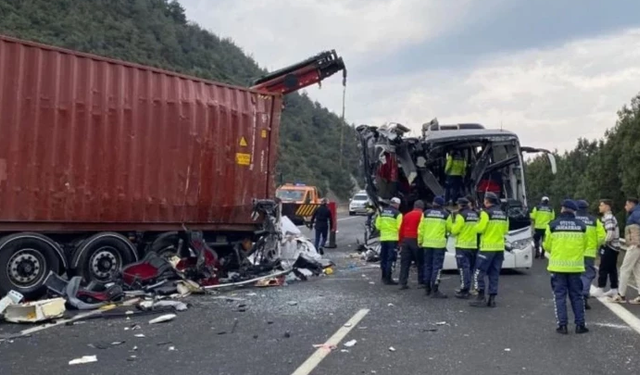 Osmaniye'de katliam gibi kaza: 7 kişi hayatını kaybetti