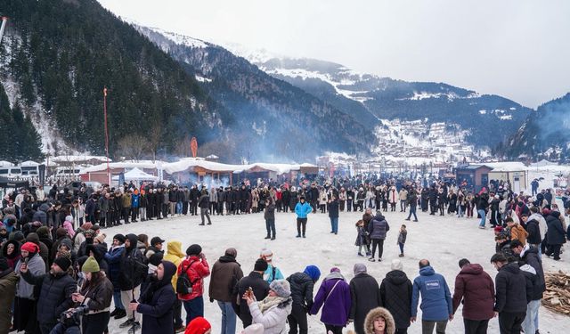Uzungöl festivali renkli görüntülerle başladı