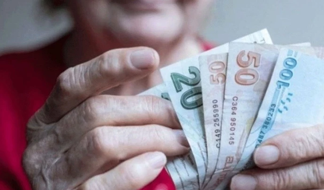 Emeklinin bayram ikramiyesi belli oldu! O tarihte hesaplarda olacak