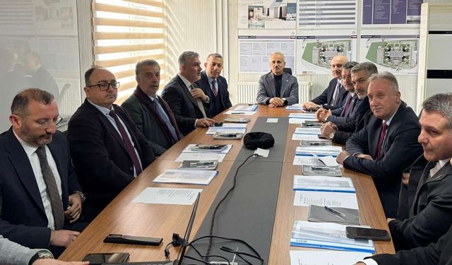 Bakan Uraloğlu’ndan Trabzon’da raylı sistem ve ulaşım açıklaması