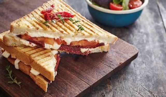 Trabzon'da Ünlü zincir restoranda gıda zehirlenmesi iddiası