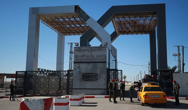 Refah Sınır Kapısı çift yönlü açıldı