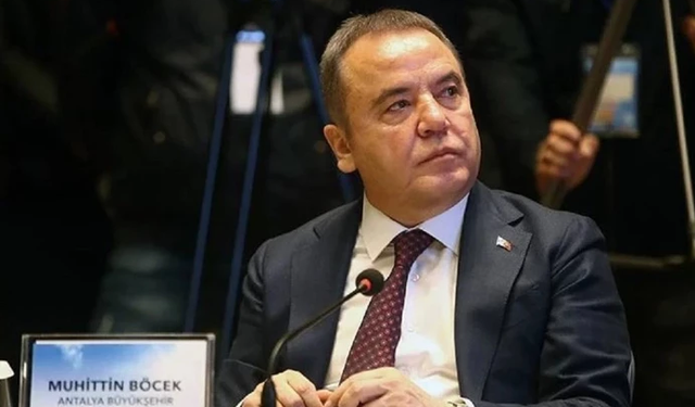 Muhittin Böcek 10. kez hastaneye kaldırıldı: Sağlık durumu kritik