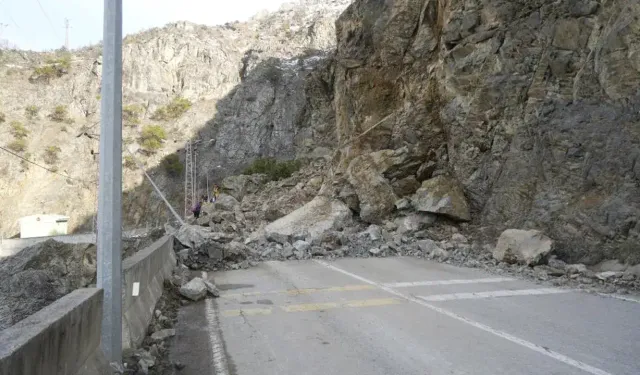 Karadeniz’de heyelan riskine kritik uyarı: “Yanlış müdahale tehlikeyi büyütüyor”