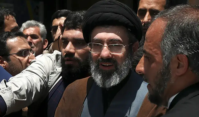 İran'ın yeni dini lideri Hamaney'in oğlu Mücteba oldu