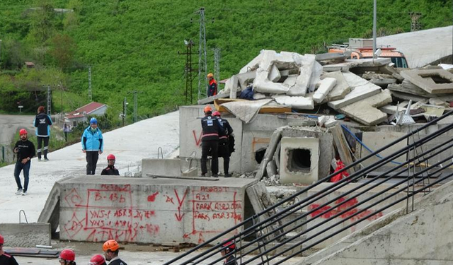 Trabzon'da gerçeği aratmayan deprem tatbikatı