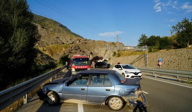 Gümüşhane’de zincirleme kaza: 1 yaralı