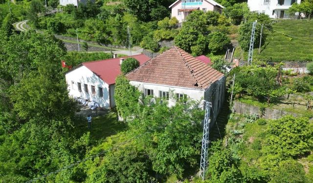 Tarihi cami 20 yıldır restorasyon bekliyor: "Bir 20 yıl daha bekleyemeyiz"
