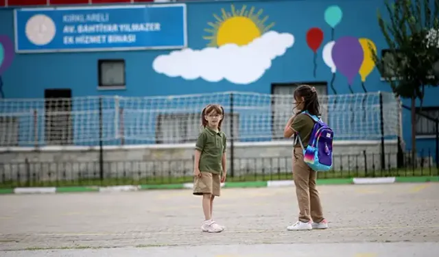 Velileri yakından ilgilendiriyor! Okul kıyafetlerinde yeni dönem
